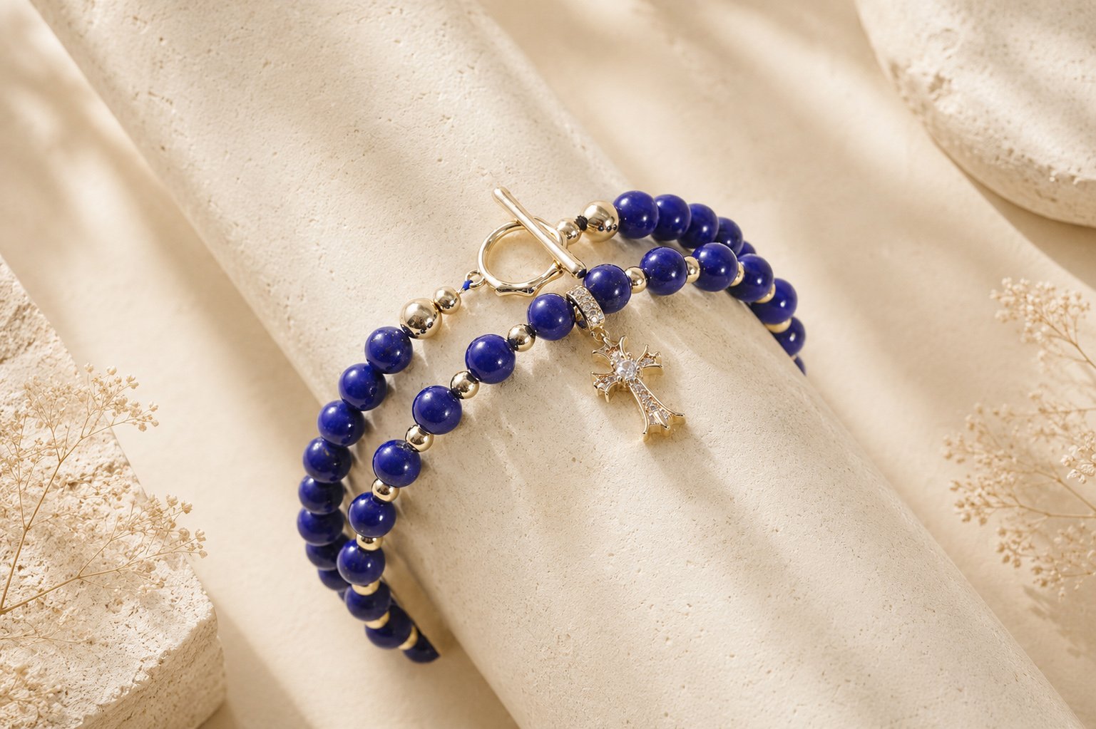 Natural lapis lazuli necklace bead texture and pendant detail